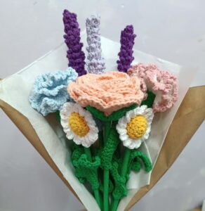 Ramo de flores a crochet n8